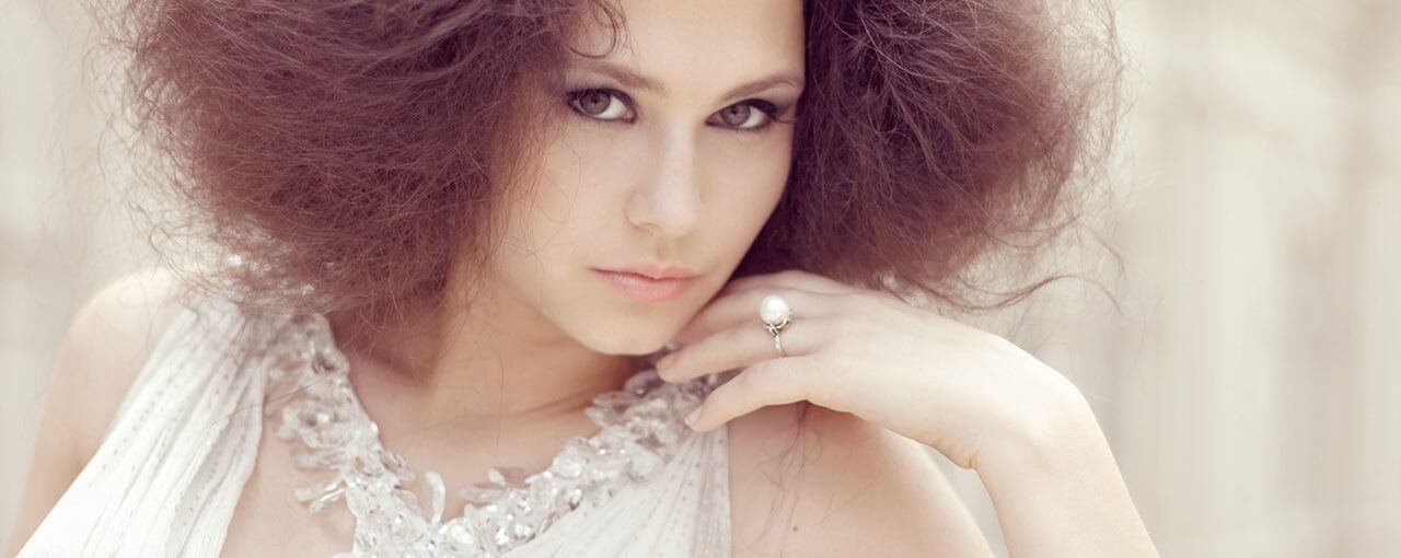 How to wash and style curly hair